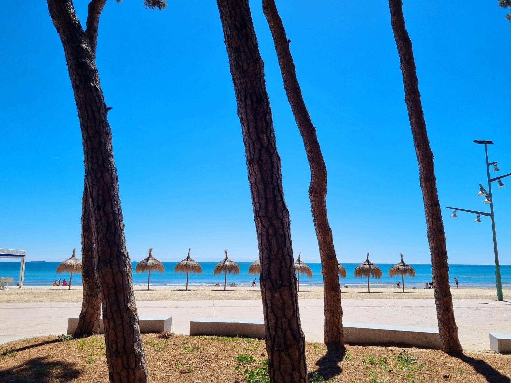 Apartbeach Golden I Muy Luminoso Junto Playa Y Climatizado Салоу Екстериор снимка