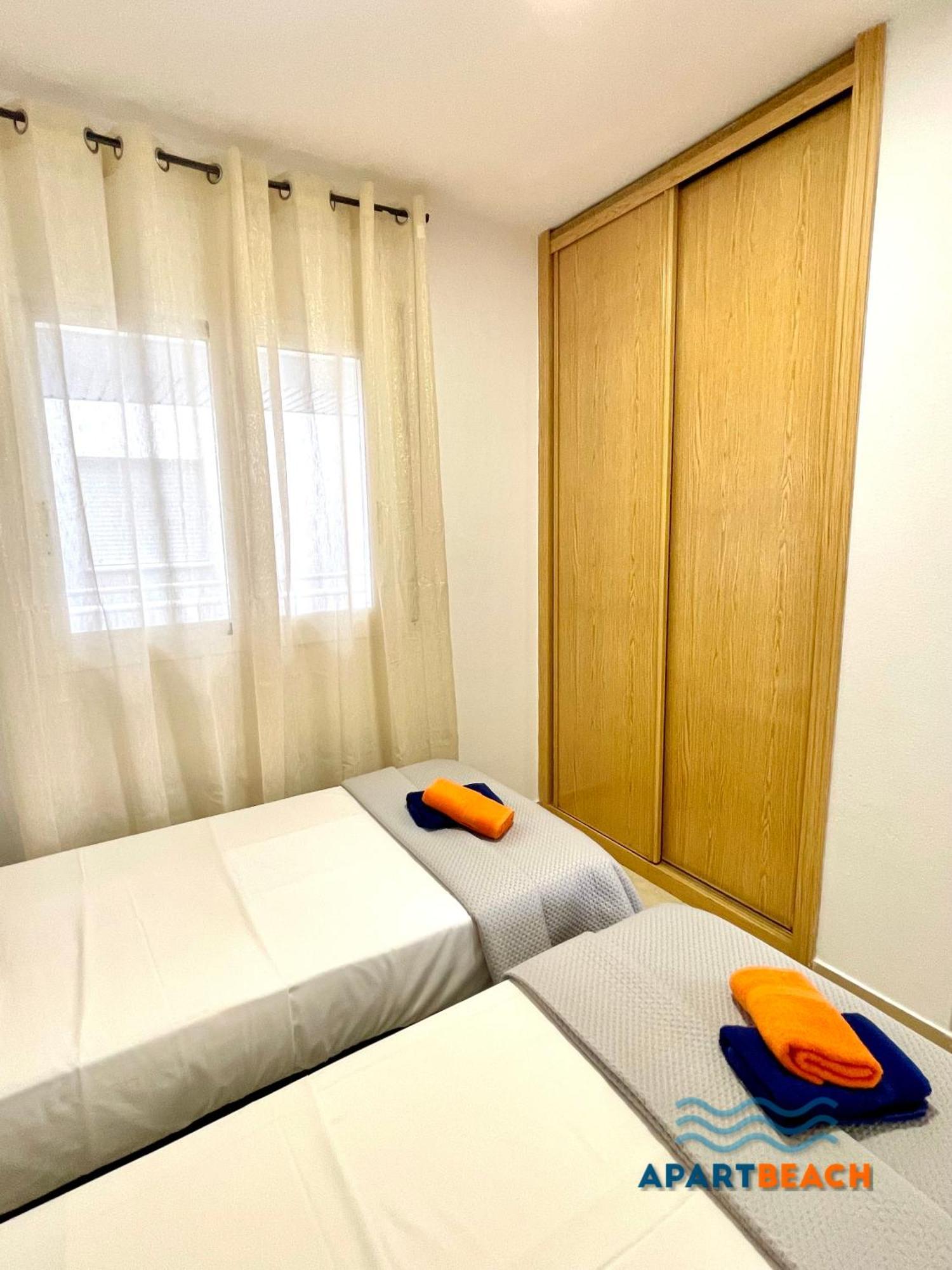 Apartbeach Golden I Muy Luminoso Junto Playa Y Climatizado Салоу Екстериор снимка