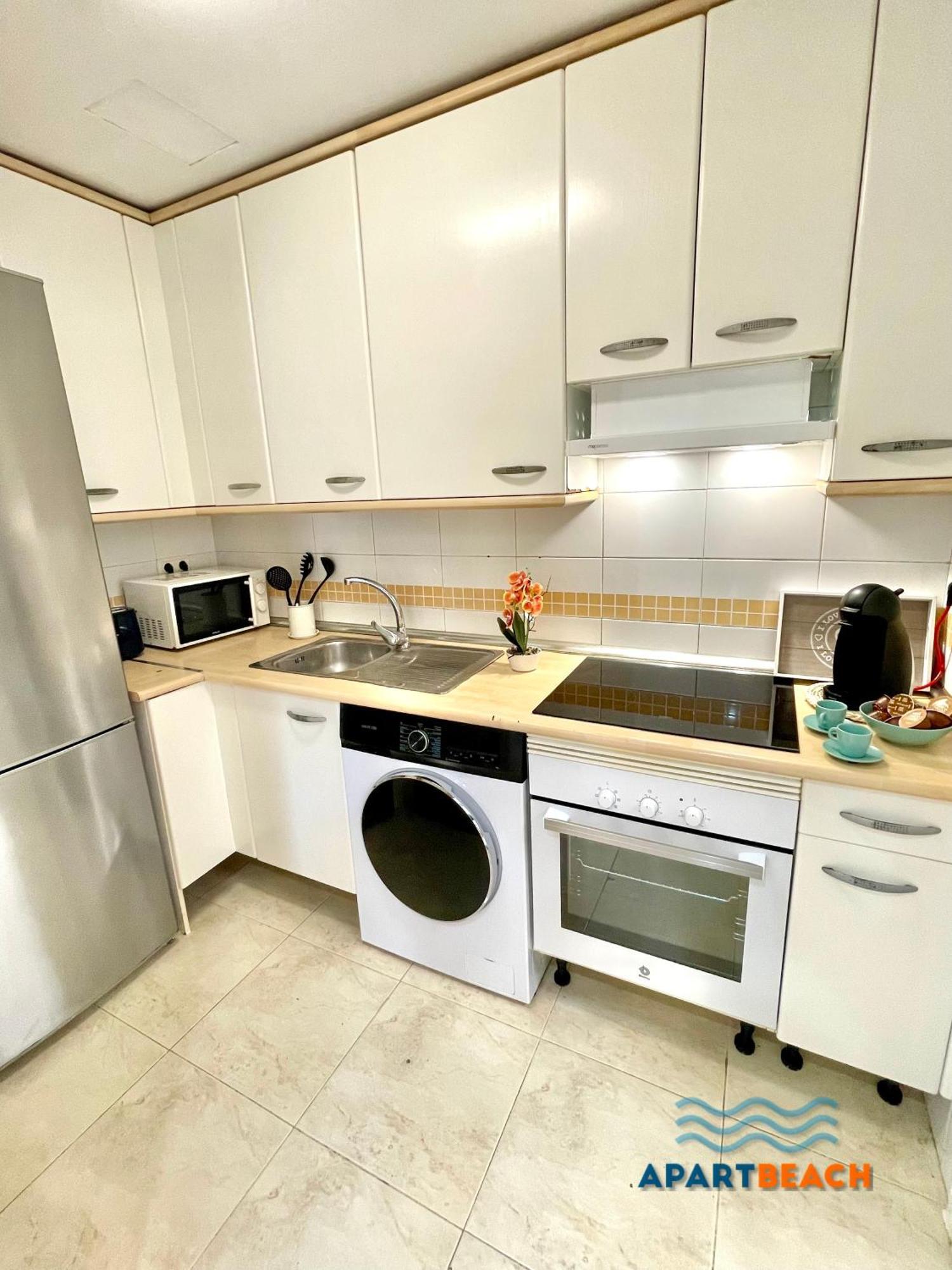 Apartbeach Golden I Muy Luminoso Junto Playa Y Climatizado Салоу Екстериор снимка
