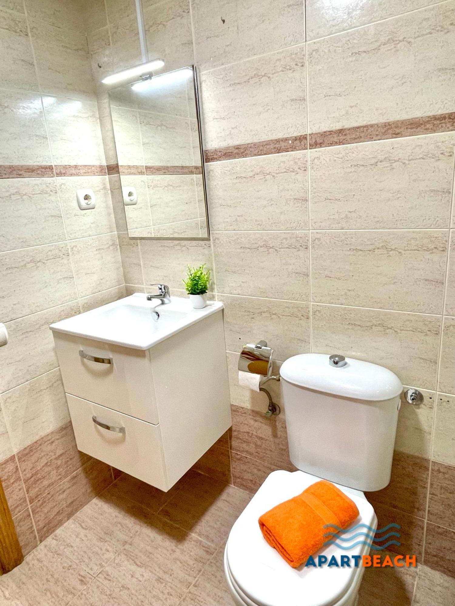 Apartbeach Golden I Muy Luminoso Junto Playa Y Climatizado Салоу Екстериор снимка
